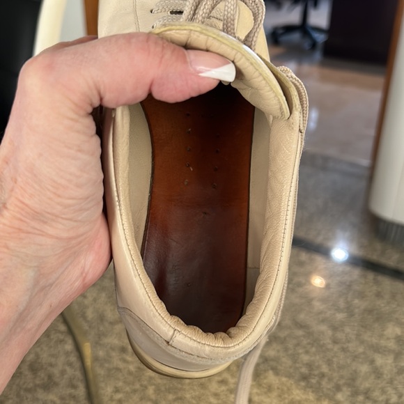 LOUIS VUITTON GENTLY WORN LADIES SNEAKERS…VINTAGE LV…LEATHER 100% AUTHENTIC - Picture 16 of 17